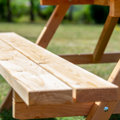 Holzbank